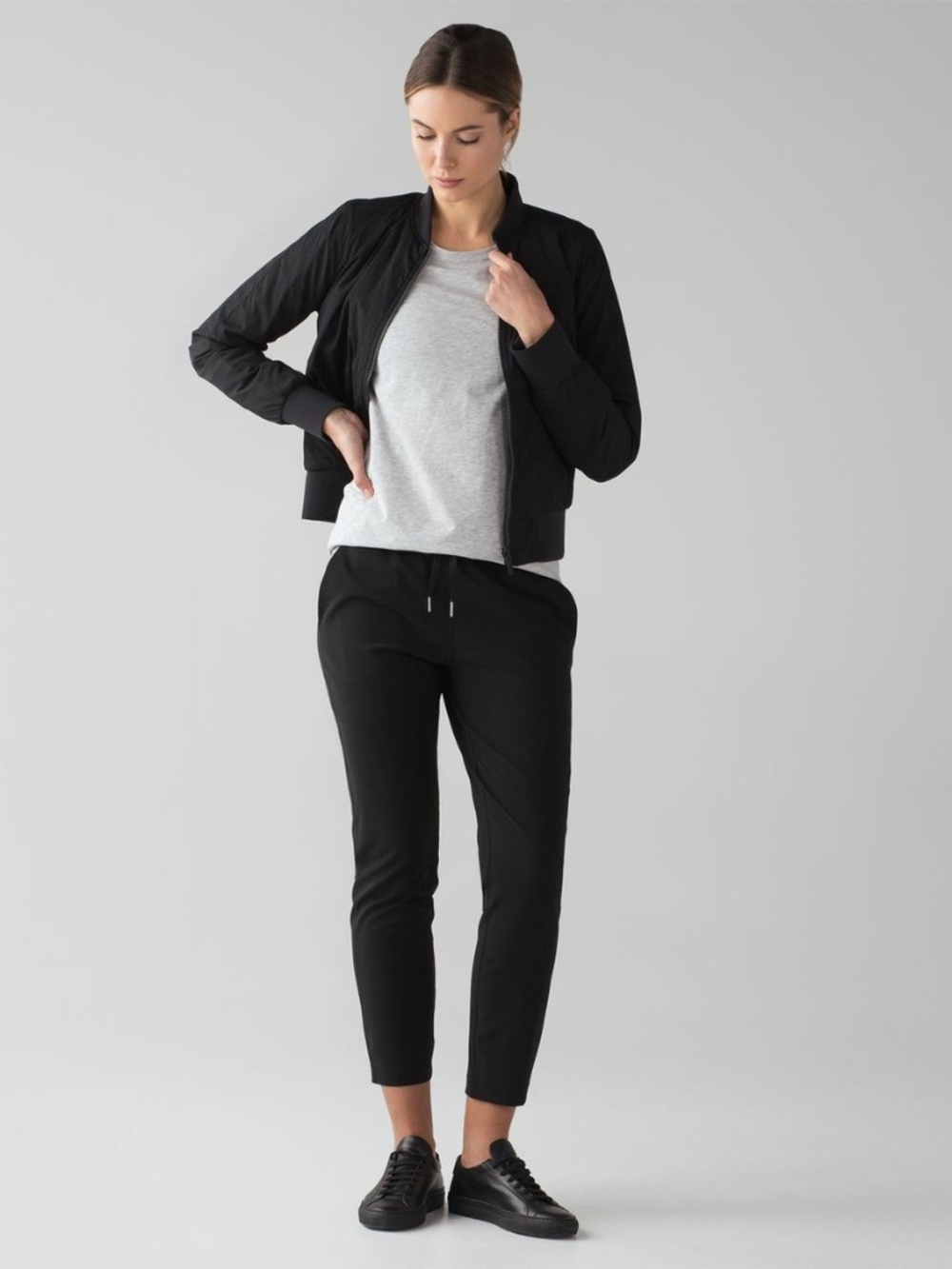 Lululemon On The Fly Pant *Woven 28" Black Sz 2❤️